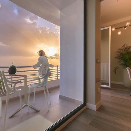Iconic Salonica Suite Seafront Extérieur photo