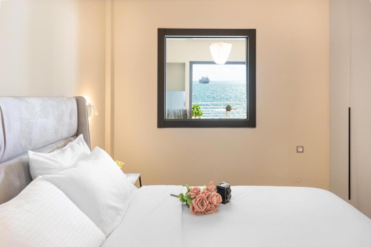 Iconic Salonica Suite Seafront Extérieur photo