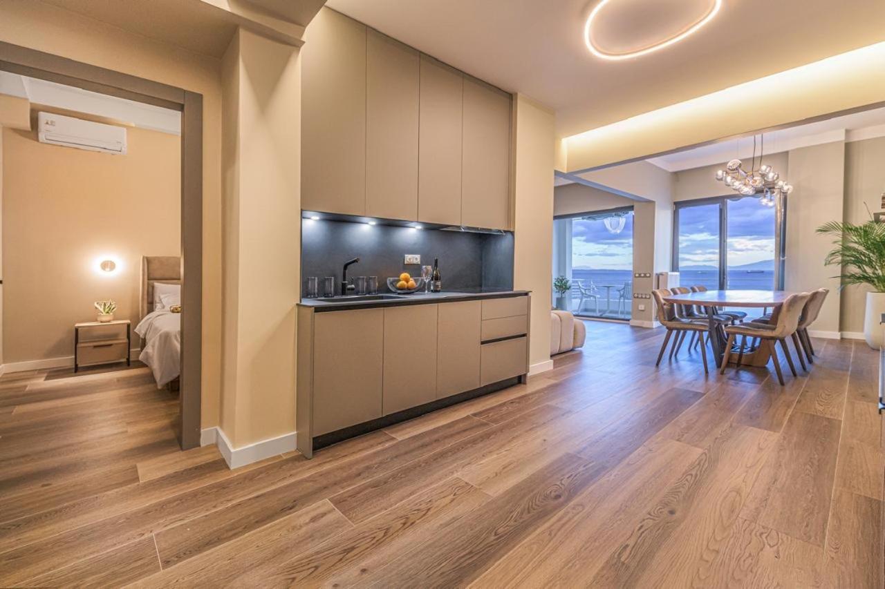 Iconic Salonica Suite Seafront Extérieur photo